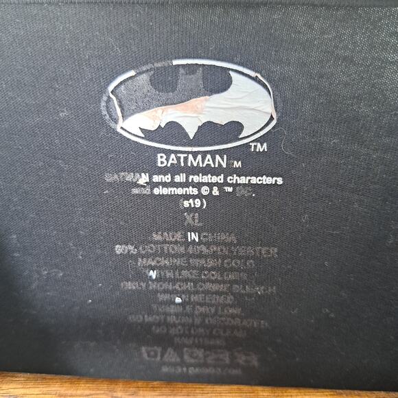 Batman Logo Long Sleeve The Dark Night Mens T- Shirt  XL Black and Gray - Picture 4 of 4